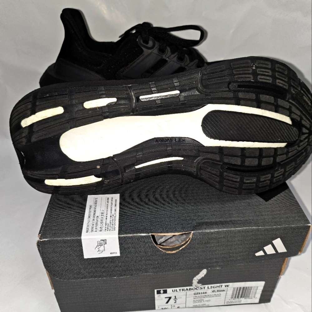 Selling Adidas ULTRABOOST LIGHT RUNNING SHOES black ⚫️